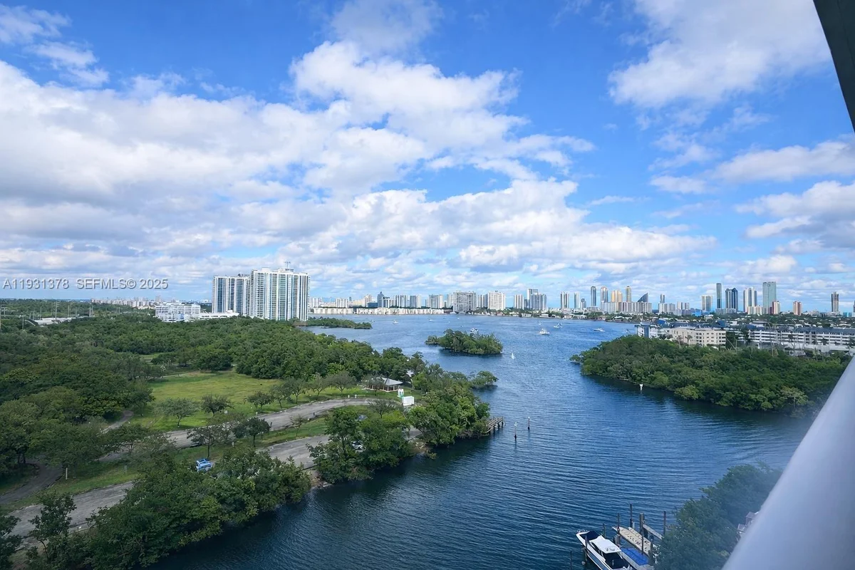 16385 Biscayne Blvd #1102, North Miami Beach: photo 1 of 22