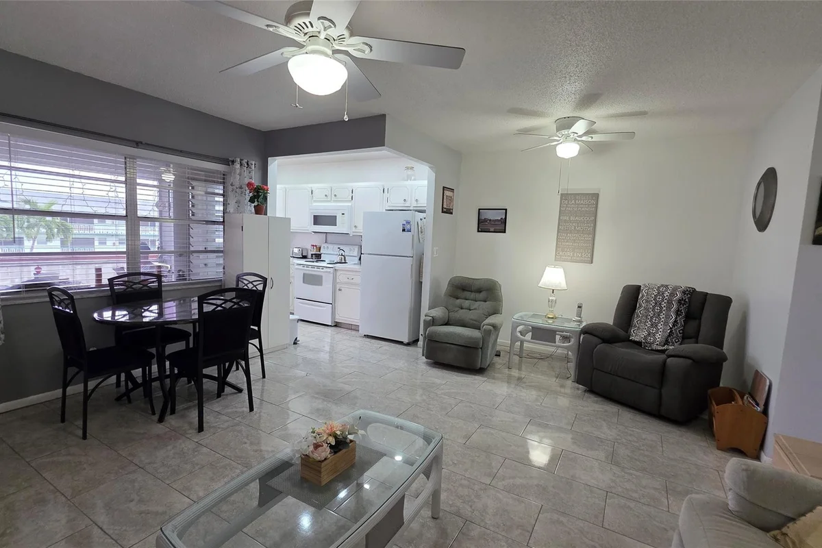 5300 Washington St #L338, Hollywood: photo 1 of 23