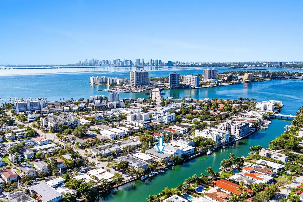 1925 Calais Dr #6, Miami Beach: photo 1 of 33