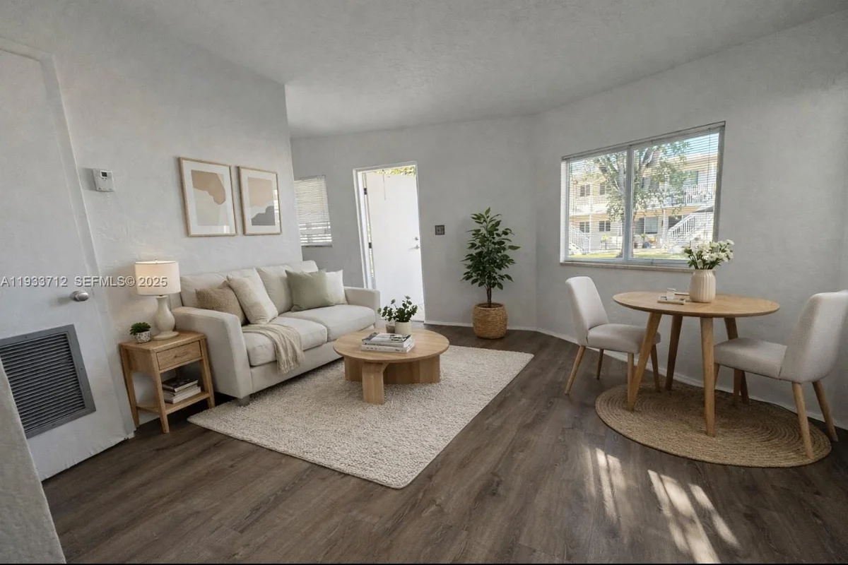 251 Hibiscus Dr #4, Miami Springs: photo 1 of 19