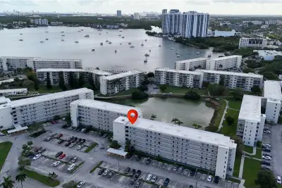 2855 Leonard Dr #H607, Aventura: photo 1 of 25