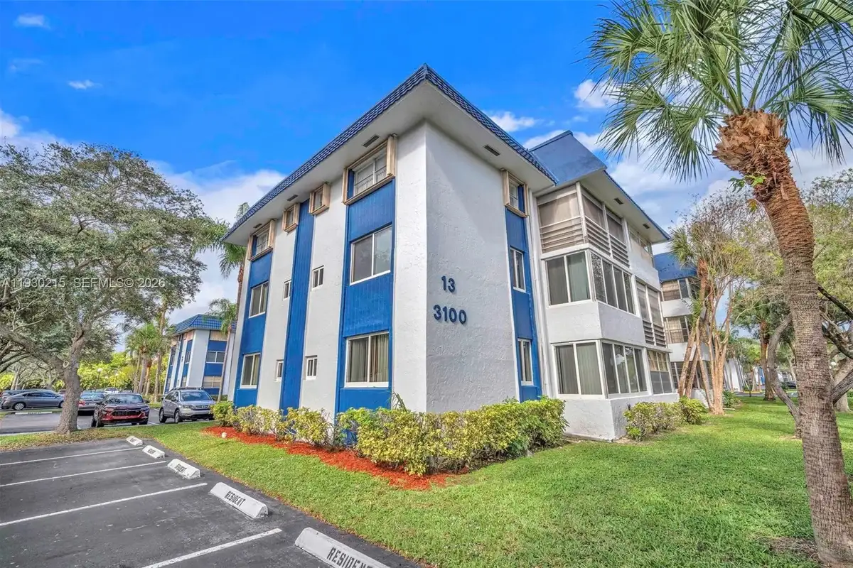 3100 Holiday Springs Blvd #304, Margate: photo 1 of 25
