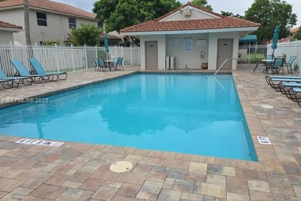 13012 NW 8th St, Pembroke Pines: photo 1 of 14
