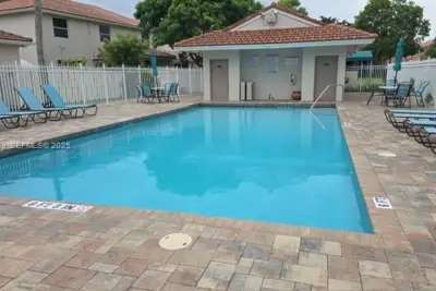 13012 NW 8th St, Pembroke Pines: photo 1 of 14