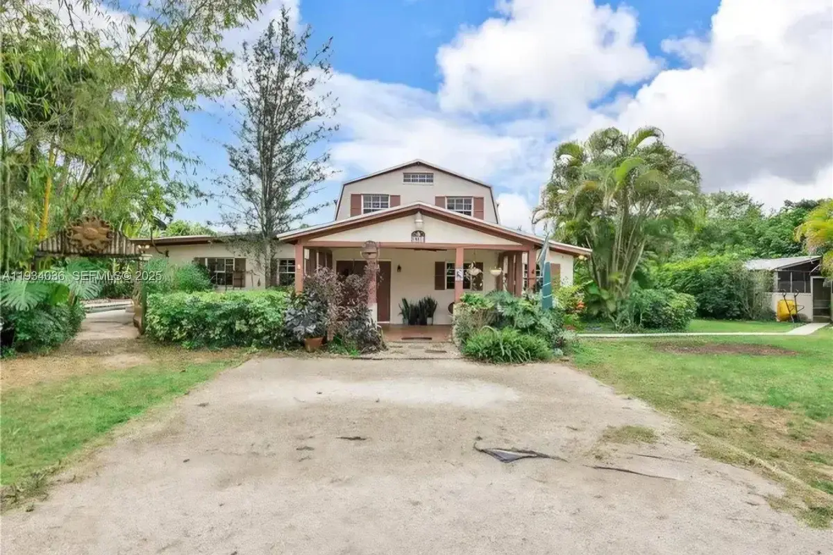 19810 SW 200th St, Miami: photo 1 of 71
