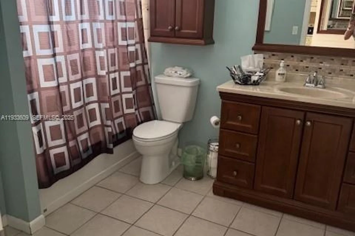 4299 NW 16th St #103, Lauderhill: photo 1 of 12