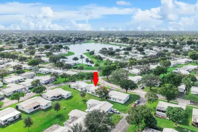1540 NW 85th Ave, Plantation: photo 1 of 27