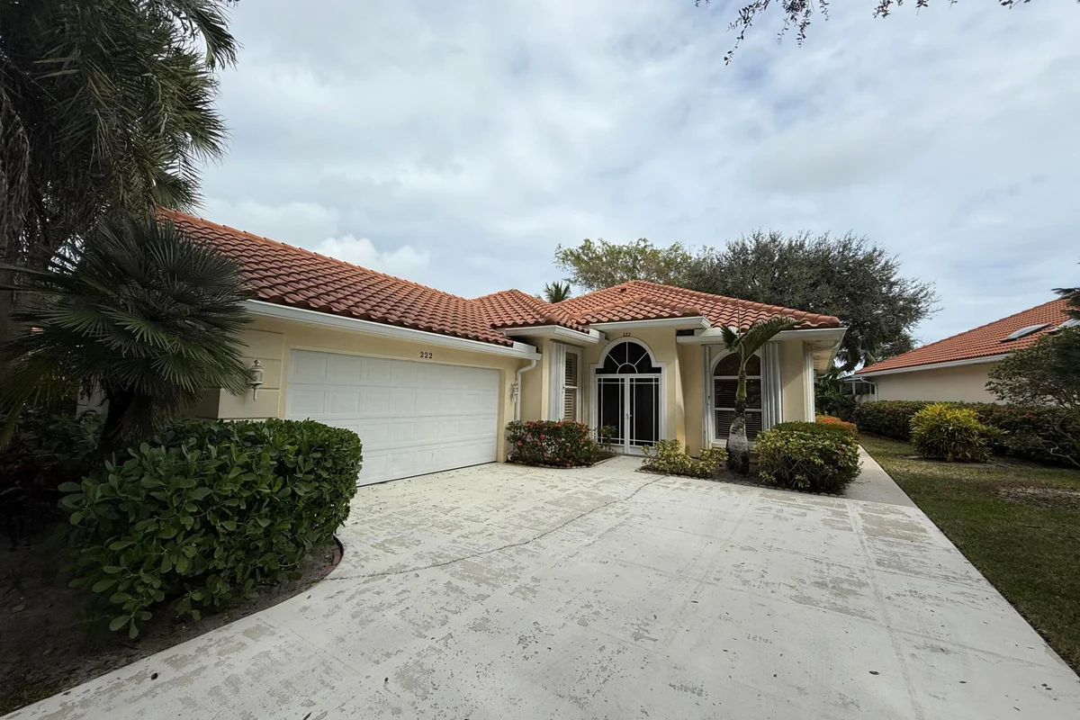 222 E Tall Oaks Cir, Palm Beach Gardens: photo 1 of 19
