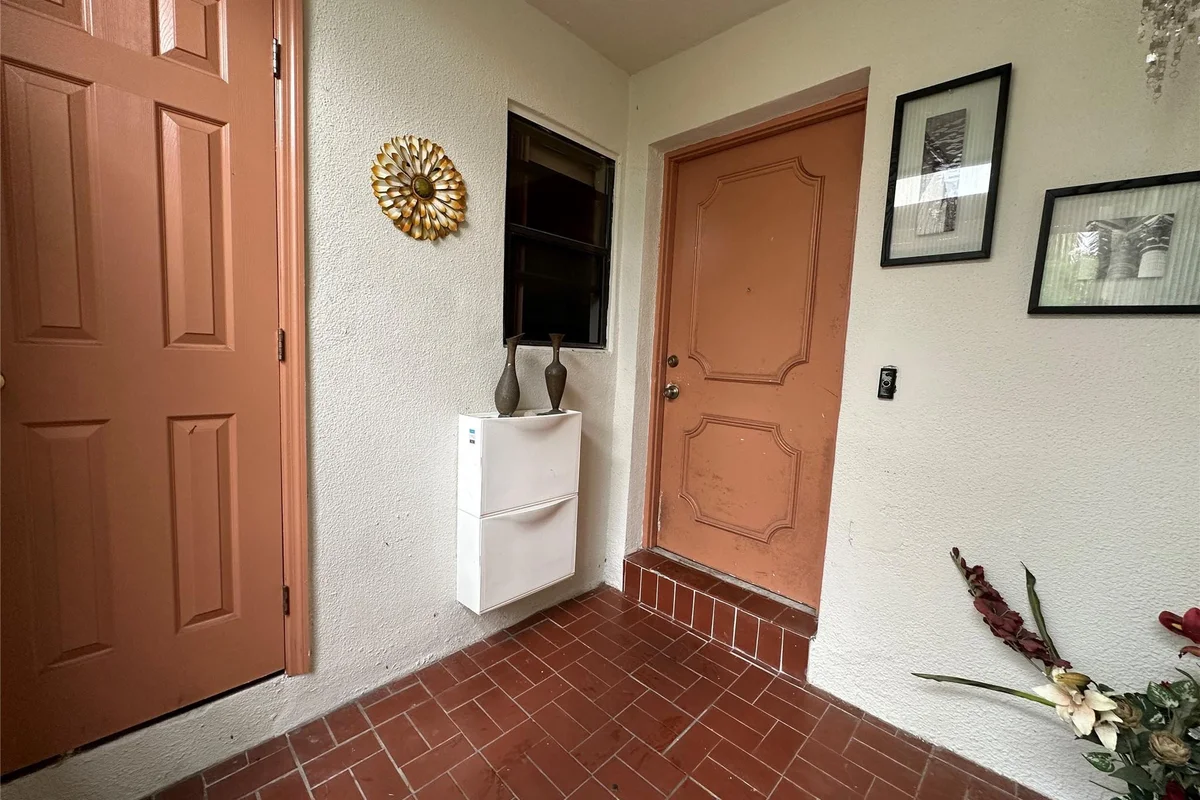 6630 Racquet Club Dr #163, Fort Lauderdale: photo 1 of 36