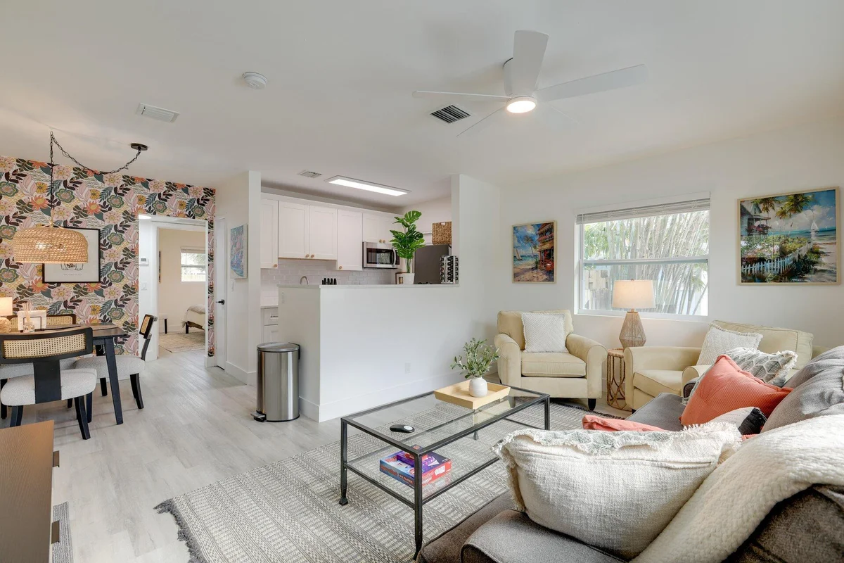 524 Eastwind Dr, North Palm Beach: photo 1 of 19