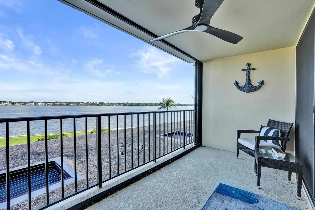 132 Lakeshore Dr #317, North Palm Beach: photo 1 of 37