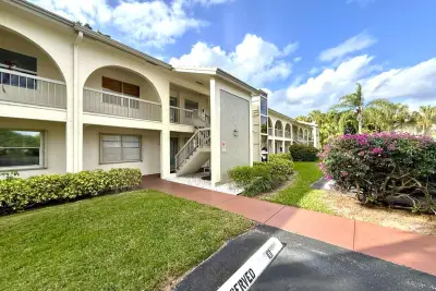 2702 Nassau Bend #C2, Coconut Creek: photo 1 of 28