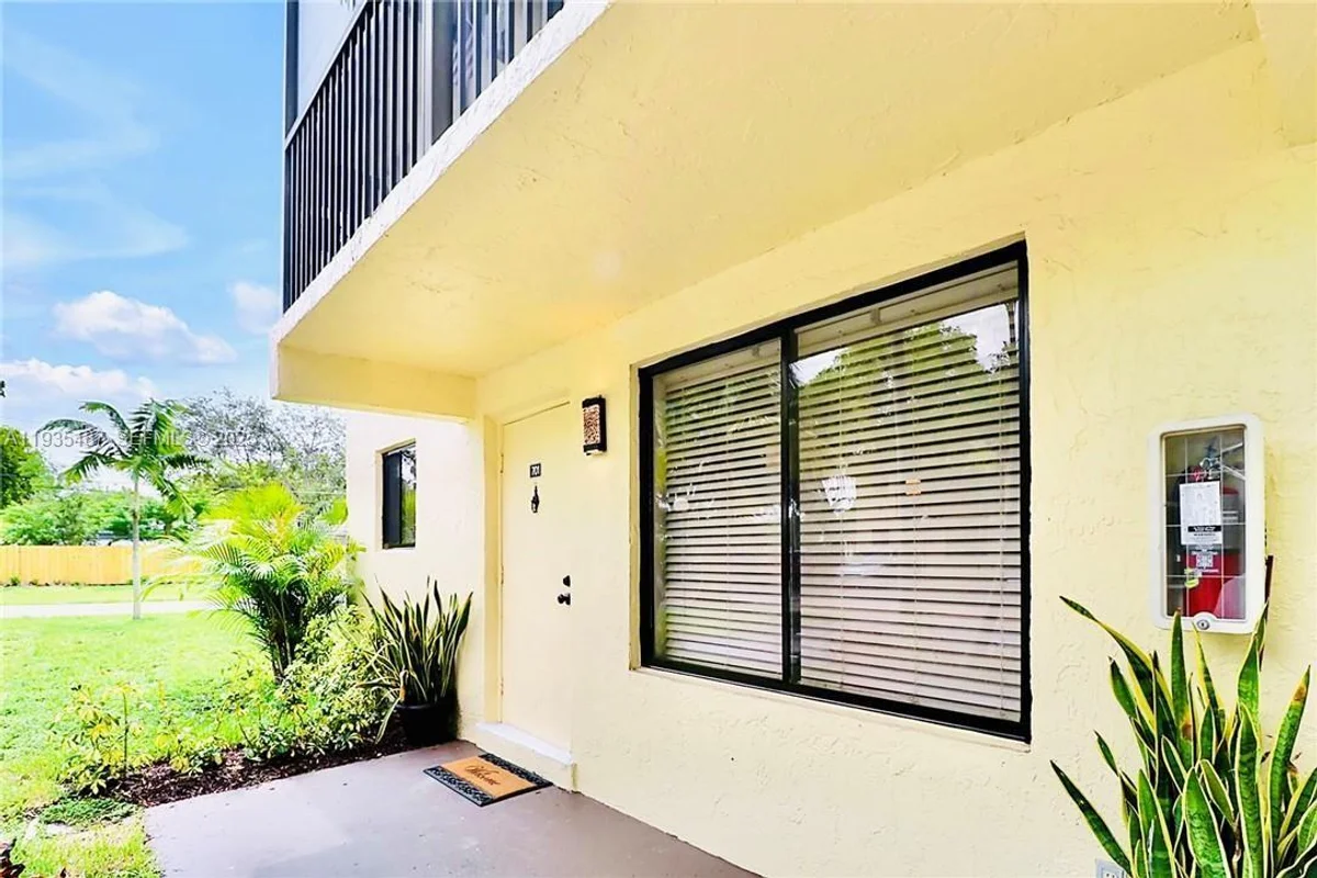 1065 S Flagler Ave #701, Pompano Beach: photo 1 of 12