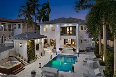 176 S Hibiscus Dr, Miami Beach: photo 1 of 43