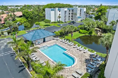1605 S Us Hwy 1 #E203, Jupiter: photo 1 of 28