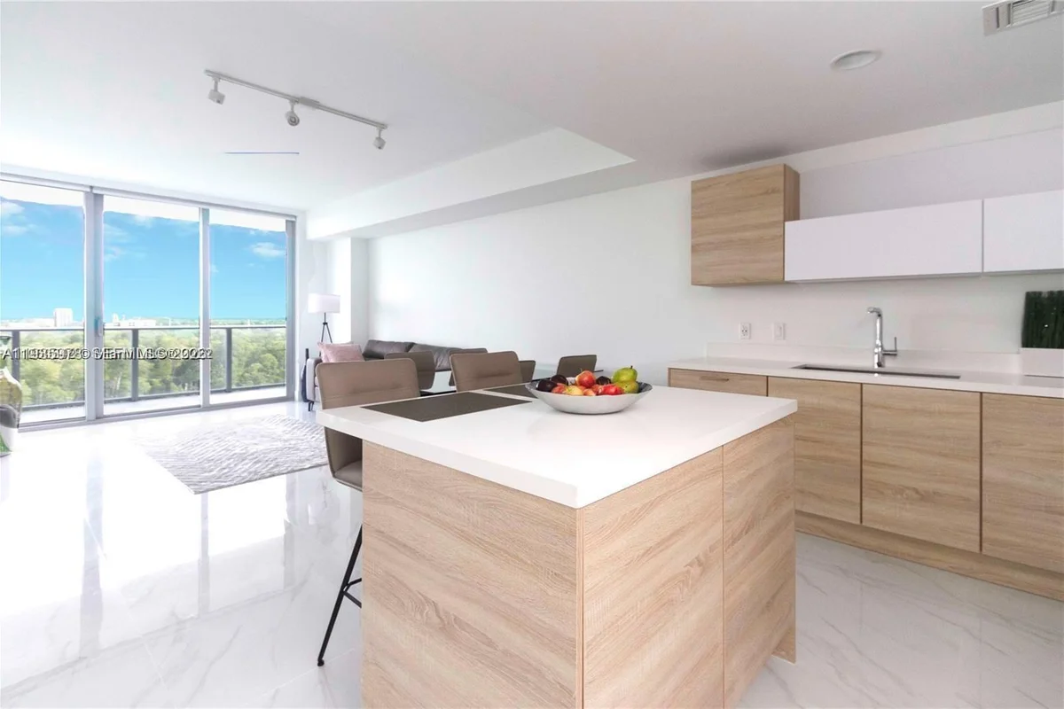 16385 Biscayne Blvd #719, North Miami Beach: photo 1 of 45