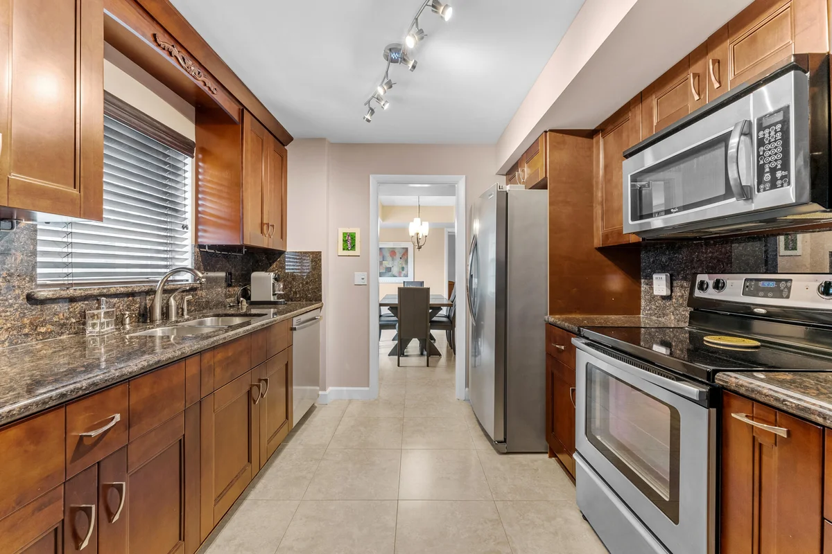 6300 NW 2nd Ave #201, Boca Raton: photo 1 of 31