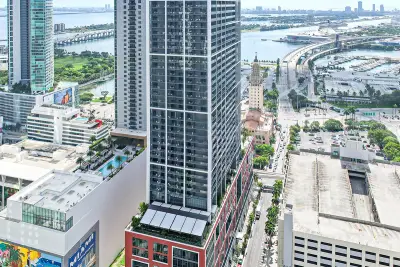 601 NE 1st Ave #3809, Miami: photo 1 of 40