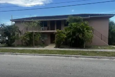 1120 N Sapodilla Ave #4, West Palm Beach: photo 1 of 8