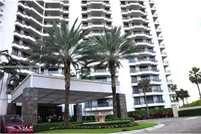 3300 NE 191st St #518, Aventura: photo 1 of 29