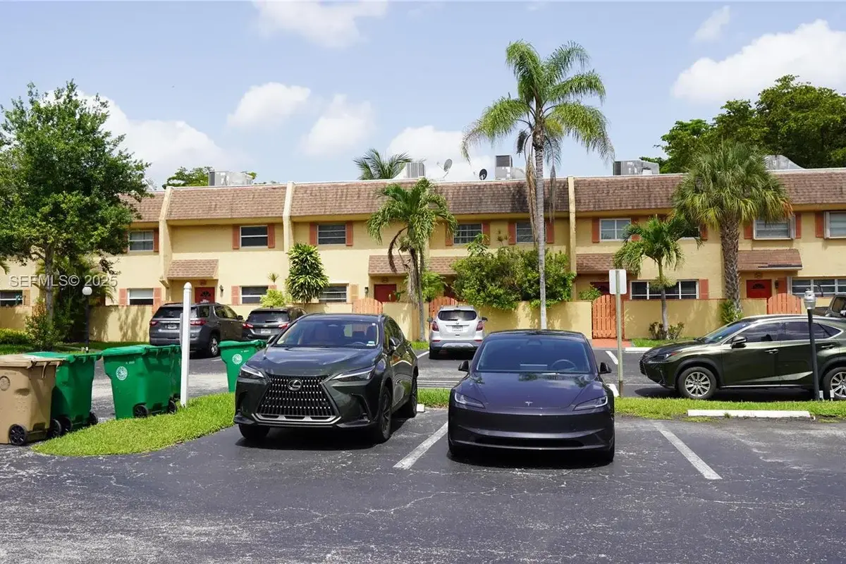 7175 Nova Dr #204, Davie: photo 1 of 18