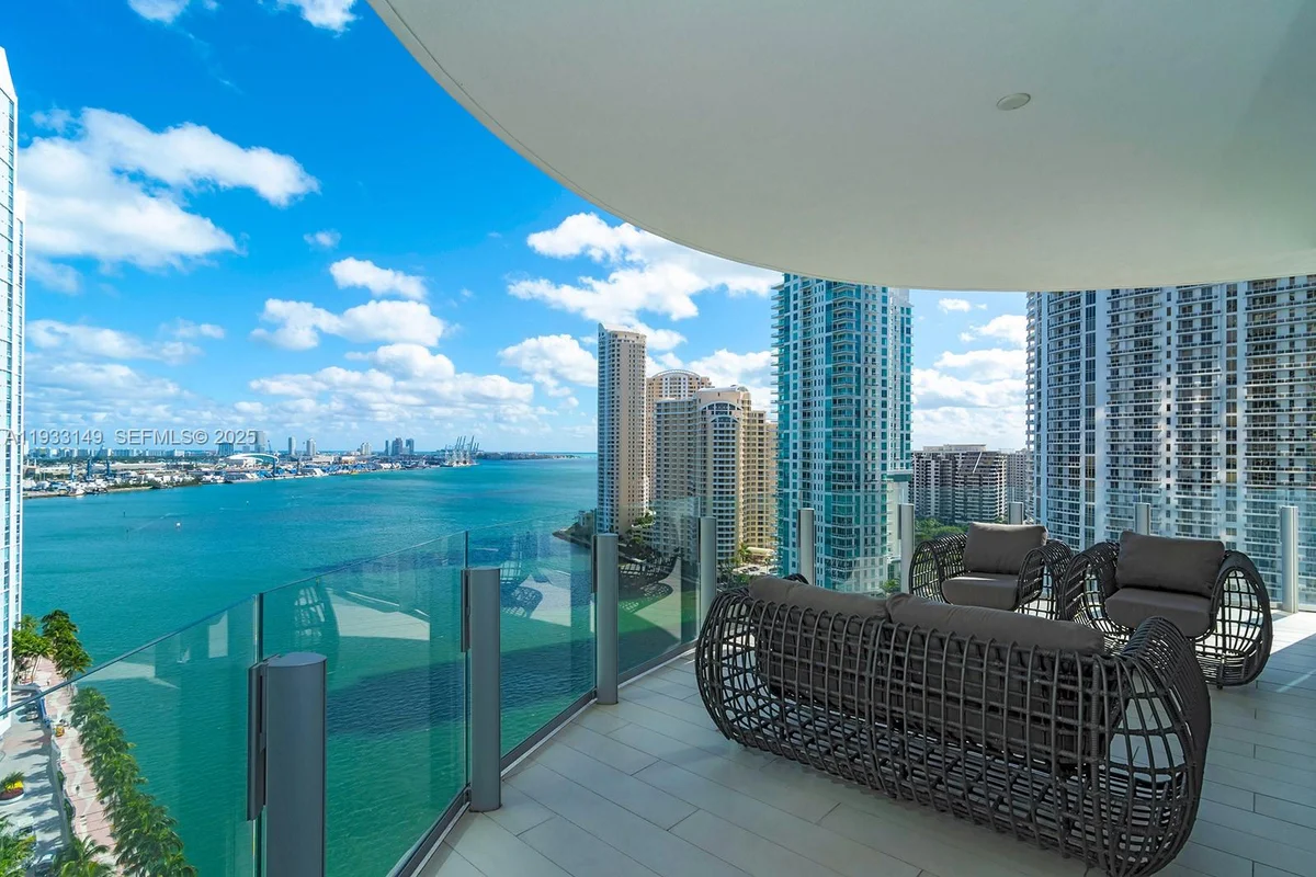 300 Biscayne Blvd Way #1901, Miami: photo 1 of 57