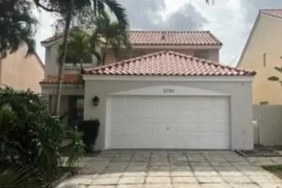 3780 Amalfi Dr, Hollywood: photo 1 of 81