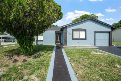 20239 NW 33rd Ct, Miami Gardens: photo 1 of 32