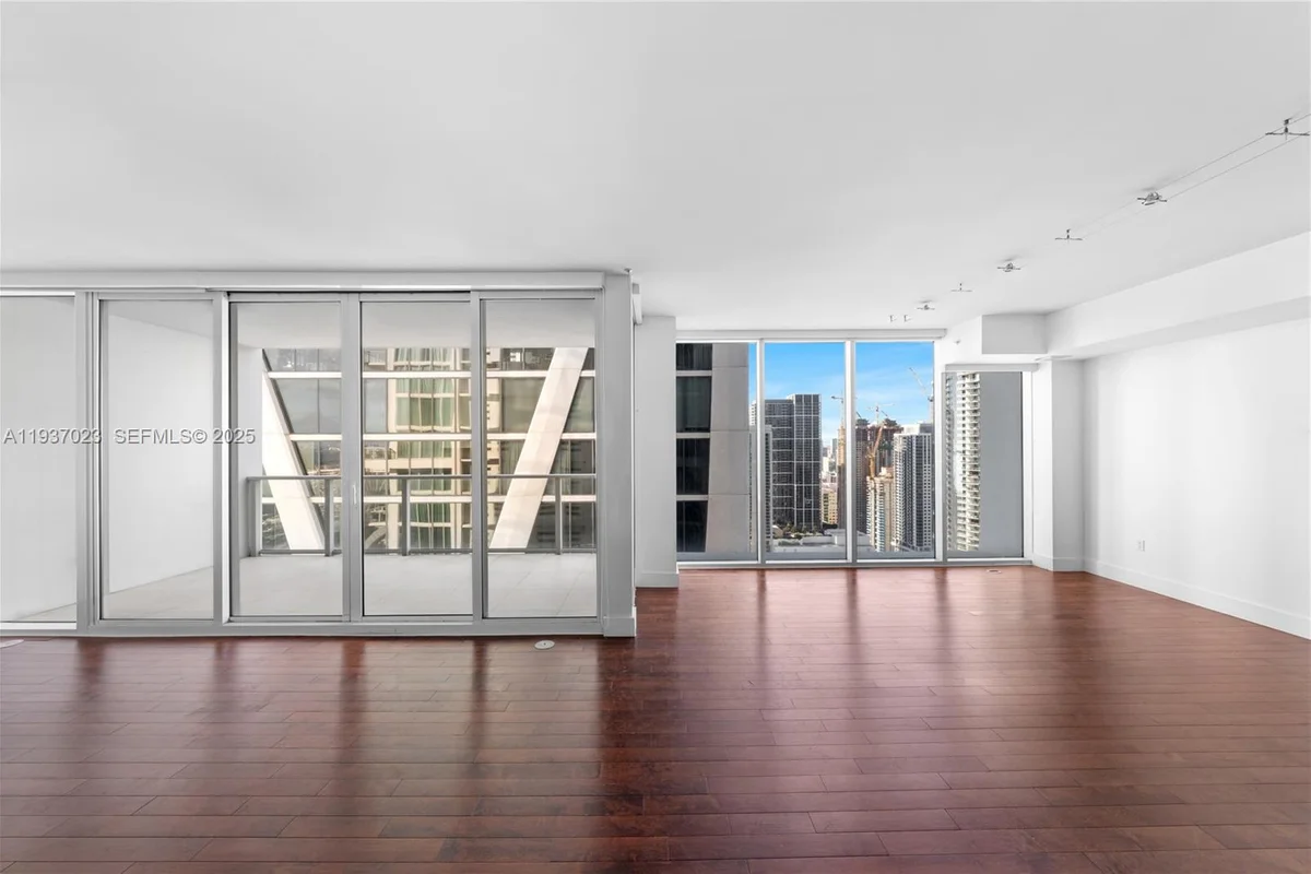 1040 Biscayne Blvd #4108, Miami: photo 1 of 16