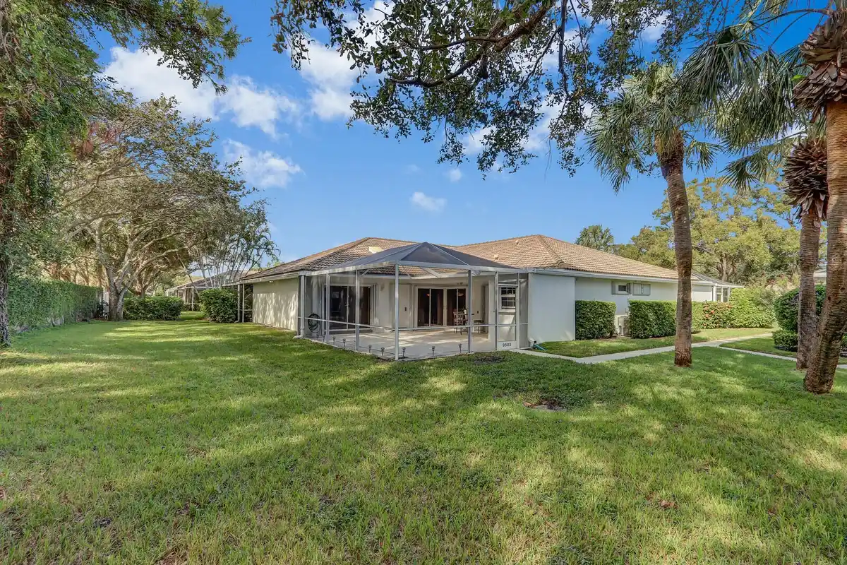 9503 Chapman Oak Ct, Palm Beach Gardens: photo 1 of 17