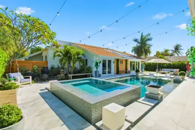 2210 NE 3rd Ave, Delray Beach: photo 1 of 68