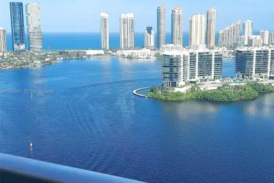 3330 NE 190th St #MPH15, Aventura: photo 1 of 71