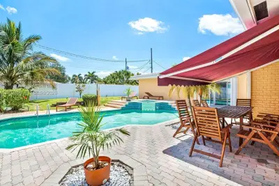 5320 NE 16th Ter, Fort Lauderdale: photo 1 of 45