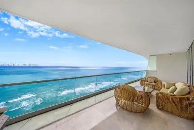 18501 Collins Ave #2502, Sunny Isles Beach: photo 1 of 28