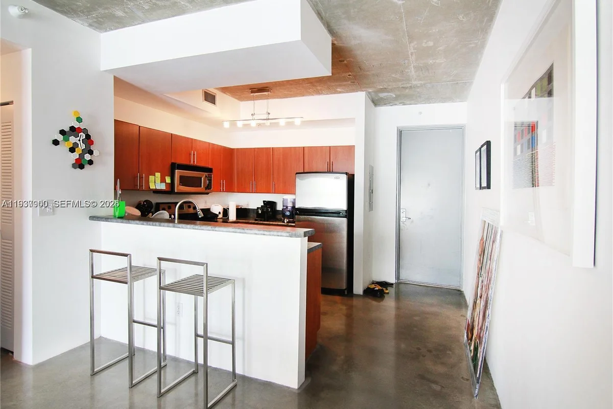 455 NE 25th St #407, Miami: photo 1 of 50