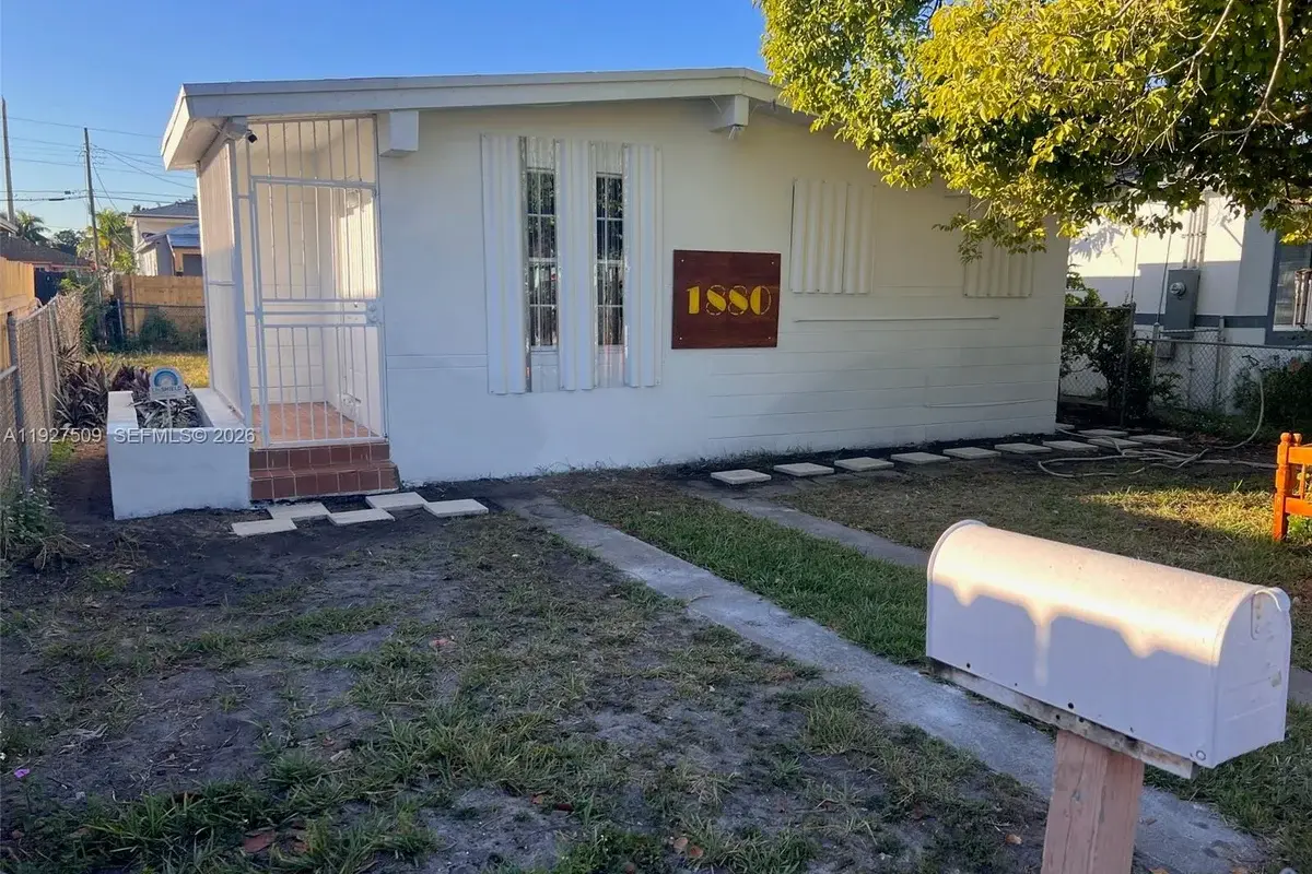 1880 NW 68th Ter, Miami: photo 1 of 3