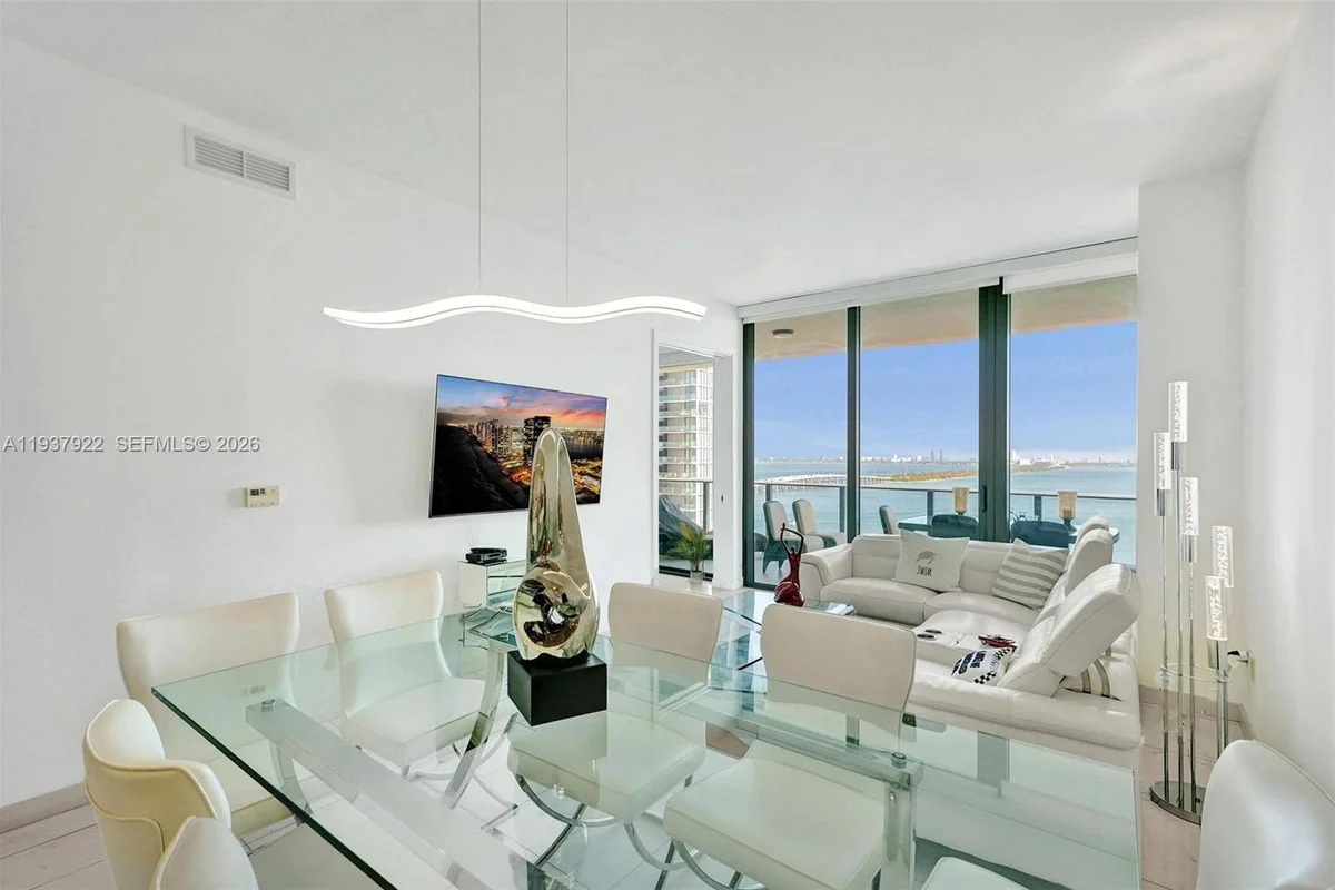 480 NE 31st St #1705, Miami: photo 1 of 58