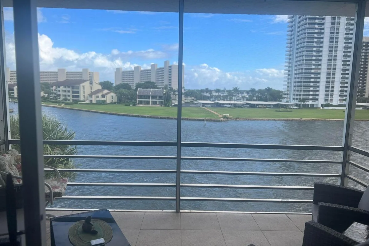 20 Yacht Club Dr #405, North Palm Beach: photo 1 of 26