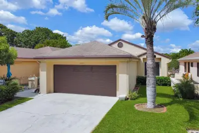 2251 NW 34th Ter, Coconut Creek: photo 1 of 13