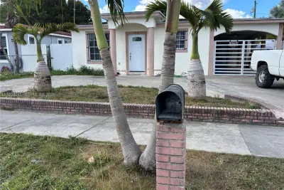 514 NW 7th Ave, Homestead: photo 1 of 8
