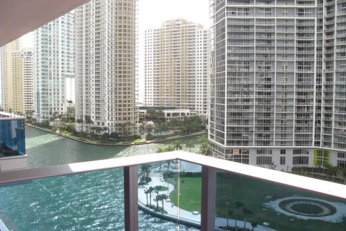 200 Biscayne Boulevard Way #906, Miami: photo 1 of 44