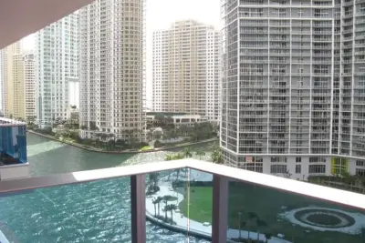 200 Biscayne Boulevard Way #906, Miami: photo 1 of 44
