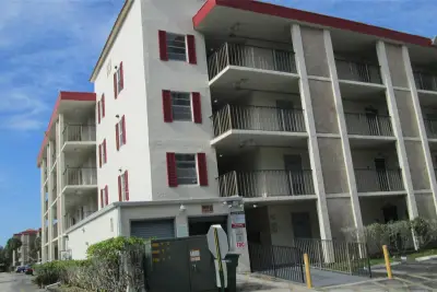 3001 NW 48th Ave #237, Lauderdale Lakes: photo 1 of 20