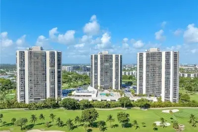 20301 W Country Club Dr #1222, Aventura: photo 1 of 47