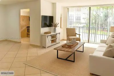 16919 N Bay Rd #118, Sunny Isles Beach: photo 1 of 20