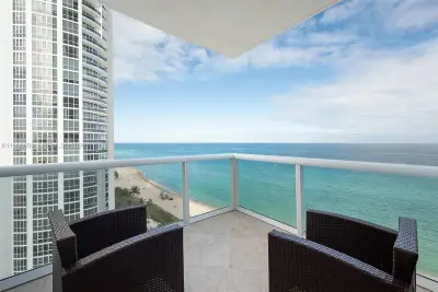 18101 Collins Ave #1609, Sunny Isles Beach: photo 1 of 25