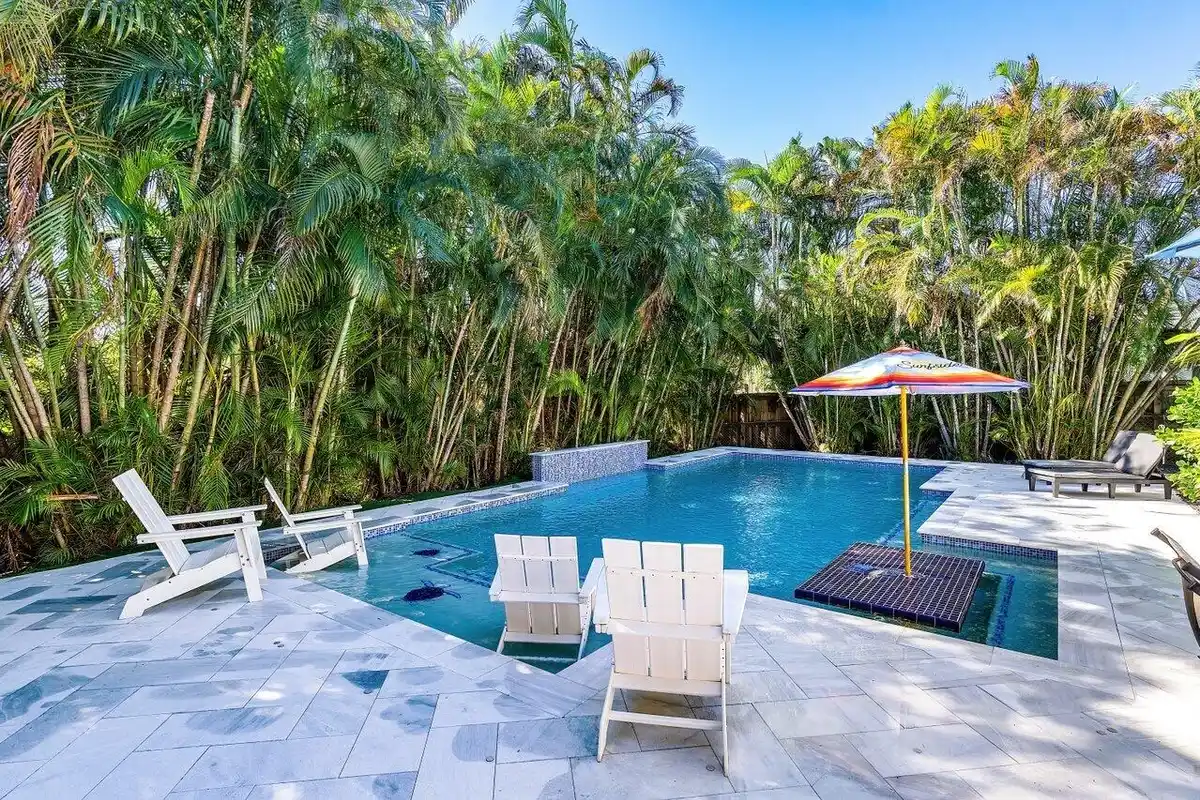 630 NE 15th Pl, Boynton Beach: photo 1 of 29