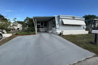 4912 NW 3rd Ave, Deerfield Beach: photo 1 of 38