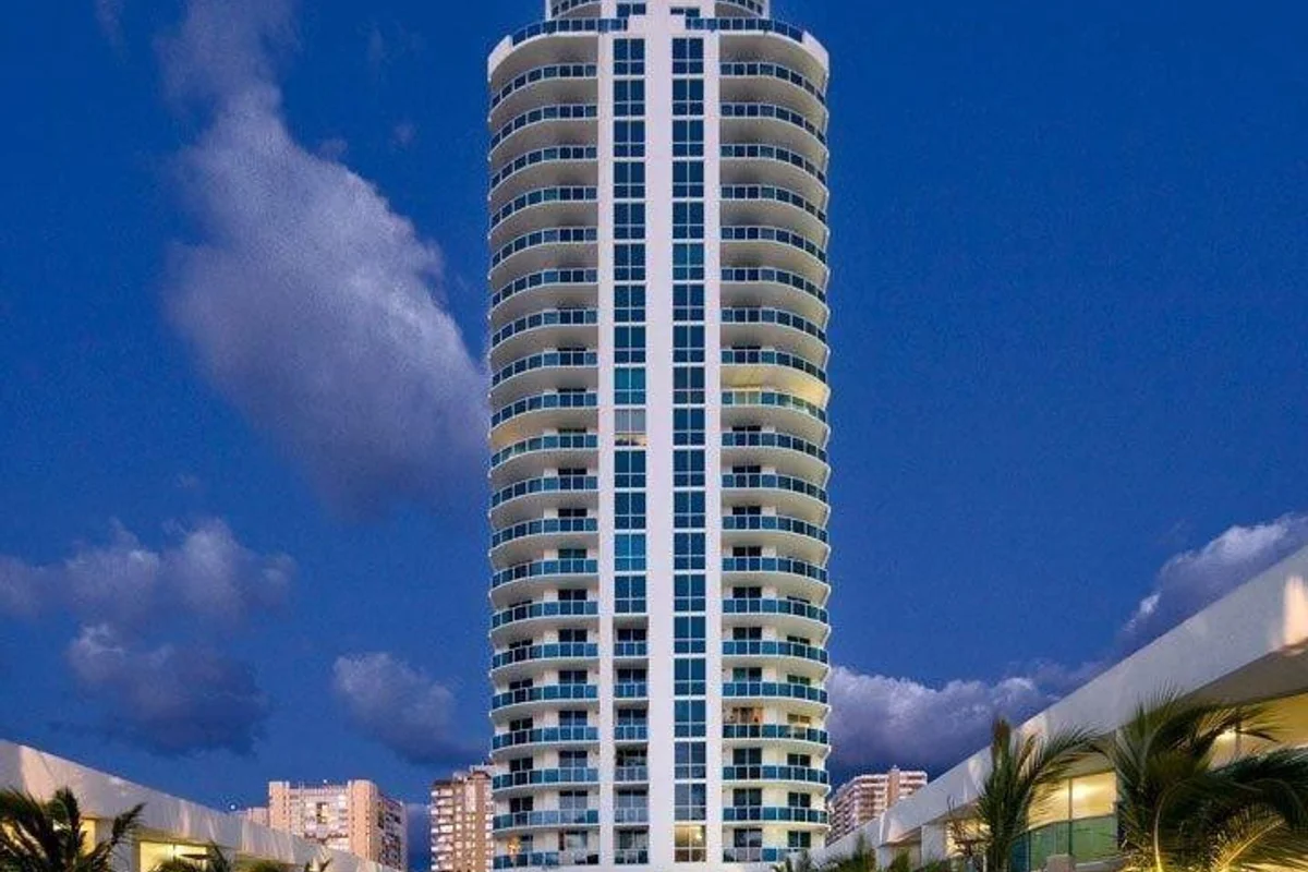 1945 S Ocean Dr #910, Hallandale Beach: photo 1 of 31