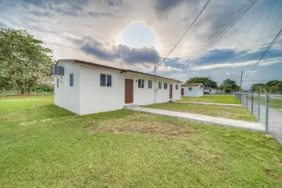10290 SW 177th St, Miami: photo 1 of 16